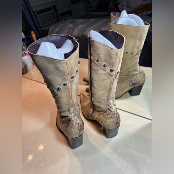 Janet & Janet Tan Leather studs & snake skin Distressed Boho Western Boots 36 - Picture 11 of 14